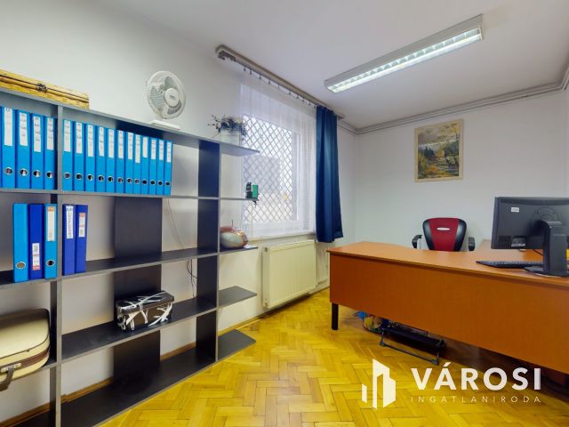 Üzleti iroda, raktár, műhely 4db parkolóval, pincével eladó