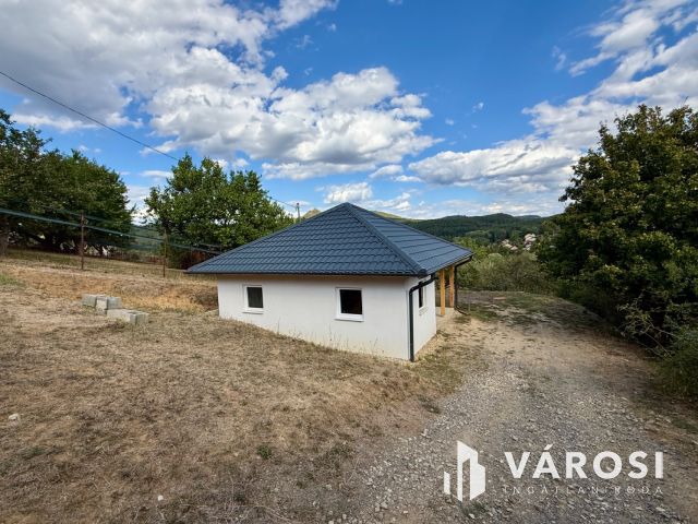 Kercseg dűlőben panorámás nyaraló eladó!