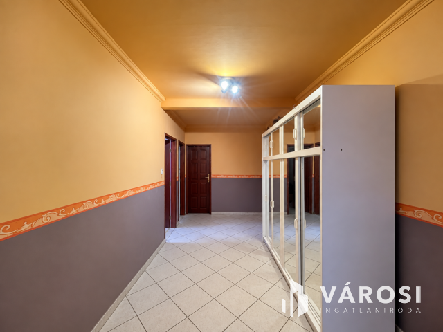 Debrecen-Bánkon 3 szoba nappalis jó ingatlan eladó!